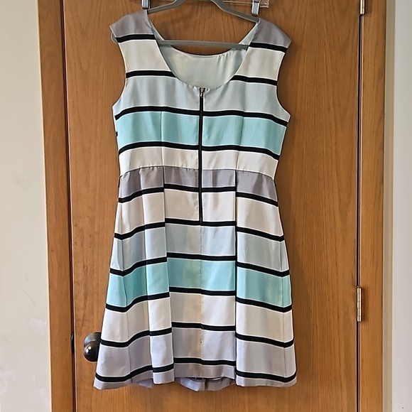 Stripped Dress - Picture 2 of 3